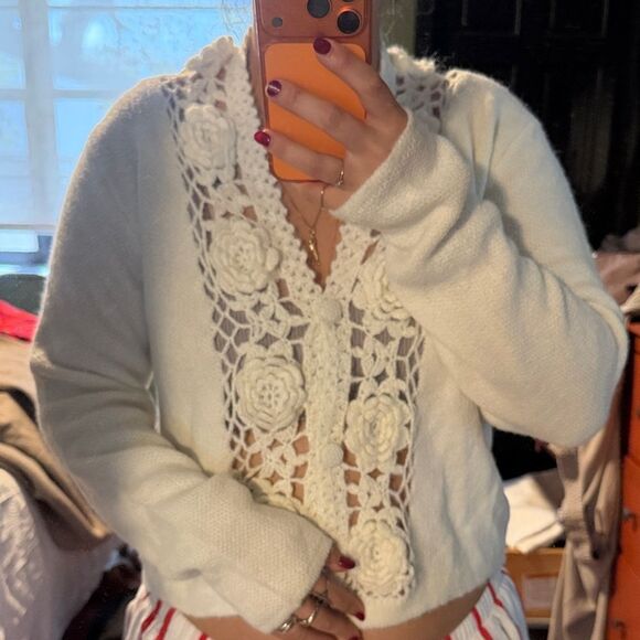 Commense White Floral Crochet Cardigan - Picture 1 of 3